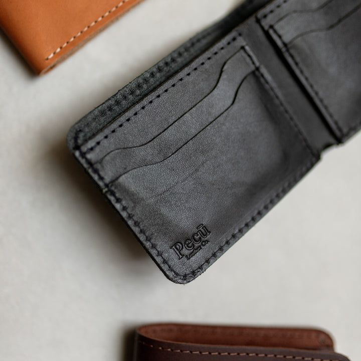 The Attoyac - Traditional Leather Bifold Wallet - Pecu Leather Co.